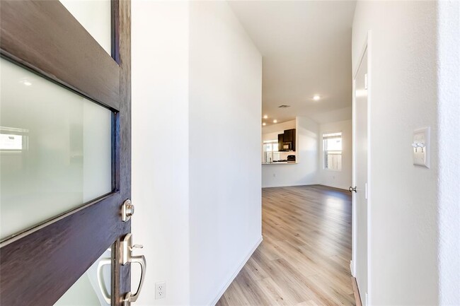 Photo - 318 Canley Lp