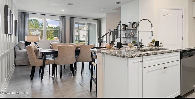 Photo - 600 Coastline Wy