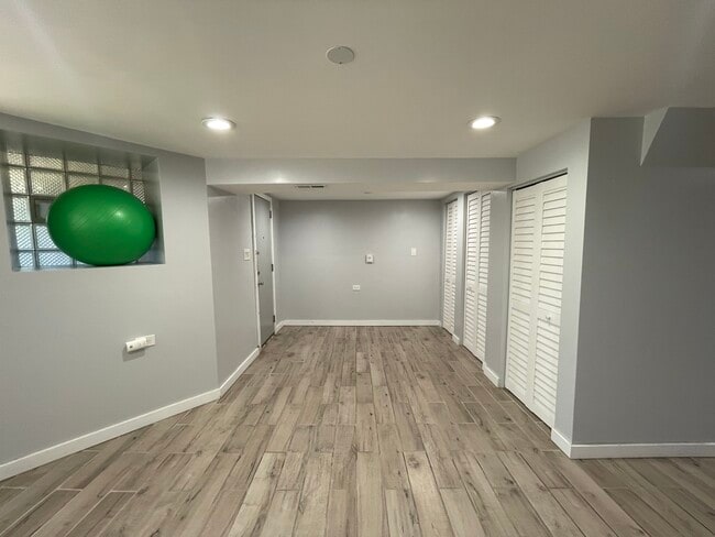 Photo - 2254 S Albany Ave Unit Basement