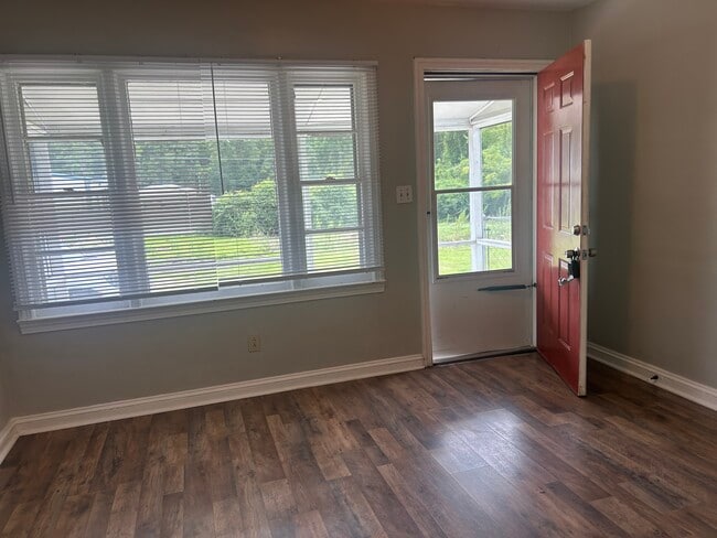 Photo - 713 Tallman Cir