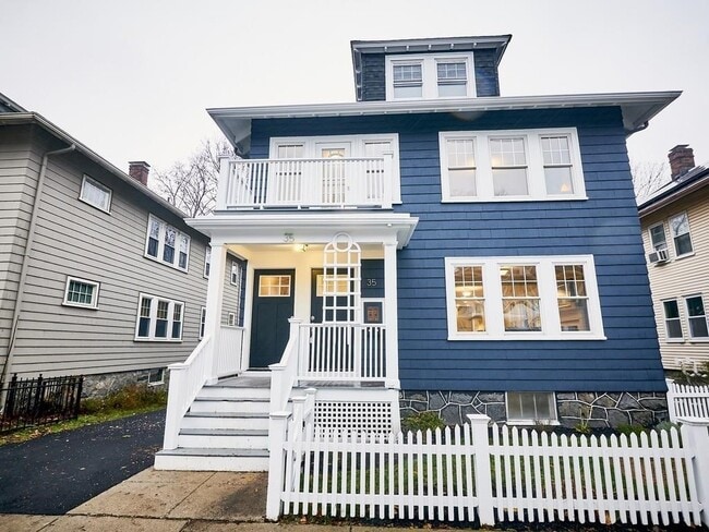 Photo - 35 Roseway St Unit 2