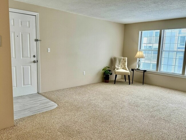 Photo - 18 Walden Dr Unit 8