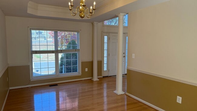 Photo - Spacious Colonial in Austin Ridge