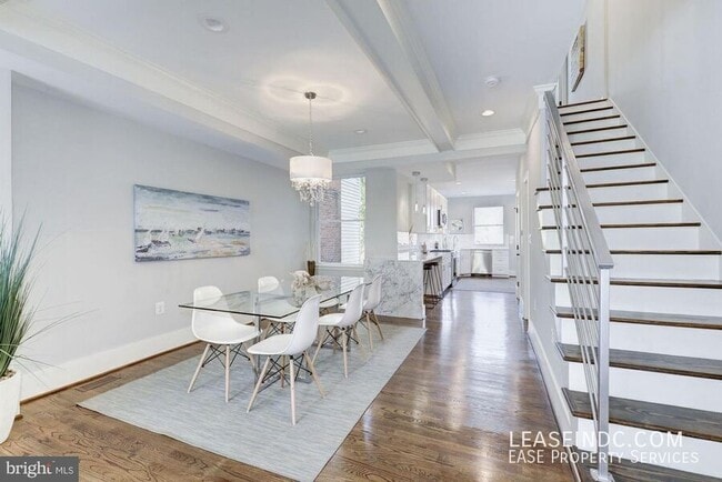 Photo - 2129 4th St NE