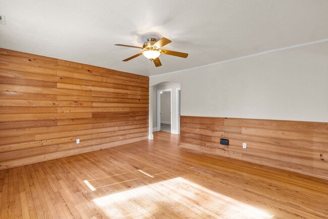 Photo - 8105 Longstreet Ln