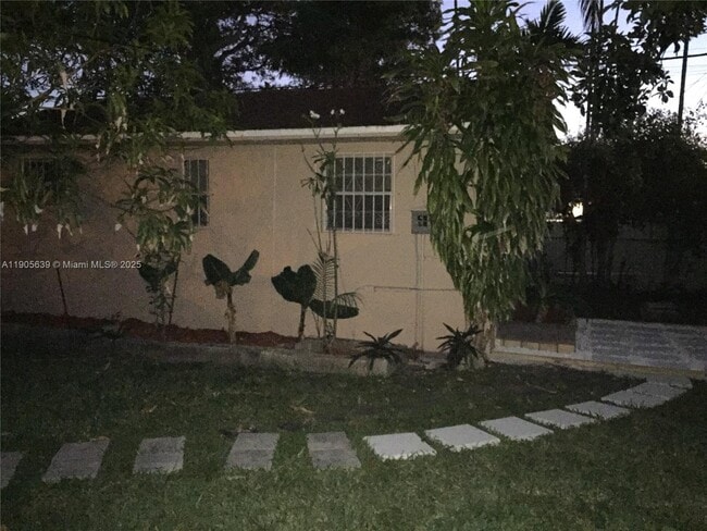 Building Photo - 4440 SW 1st