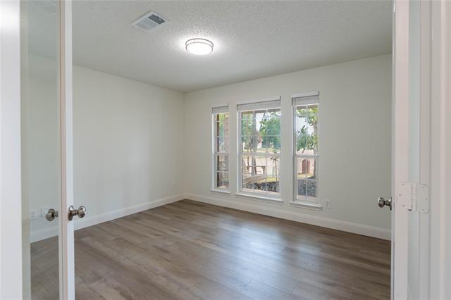 Photo - 2304 Glenhaven Dr