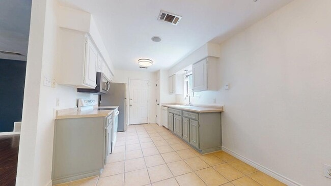 Photo - 1604 Wildflower Dr