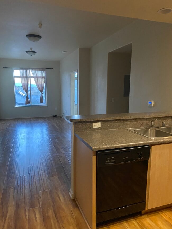 Photo - 1300 Market St Unit 205