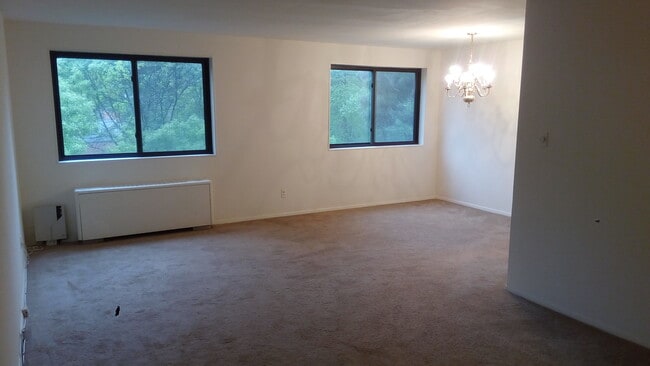 Living Room - 8601 Manchester Rd Unit 406