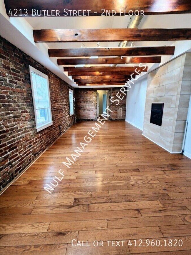 4213 Butler St Unidad 2nd Floor