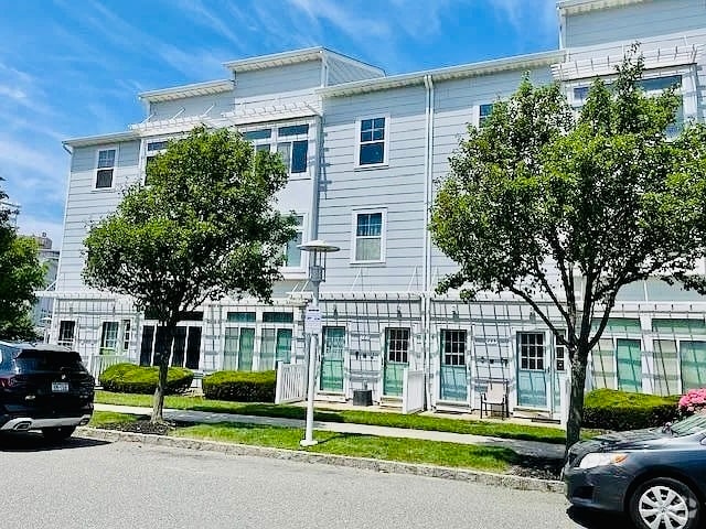 Building Photo - 1-31-31 Meridian Blvd Rental