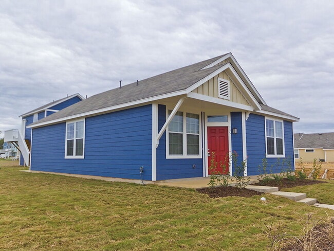 Photo - 335 Rachel St