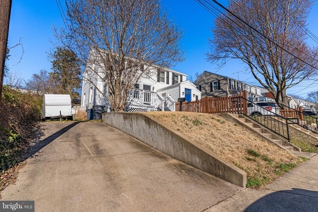 Photo - 2722 Jefferson Dr