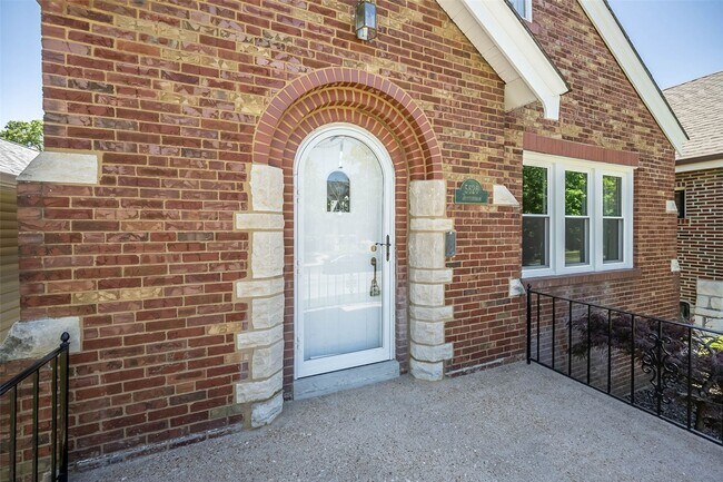 Photo - 5626 Nottingham Ave