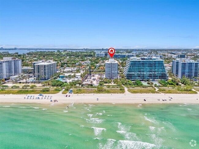 Building Photo - 9341 Collins Ave Unit 705 Rental