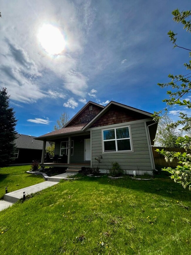 Three Bedroom Home for Lease in West Bozem... - Three Bedroom Home for Lease in West Bozem...