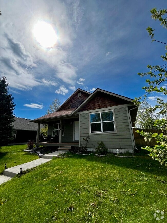 Building Photo - Three Bedroom Home for Lease in West Bozem...
