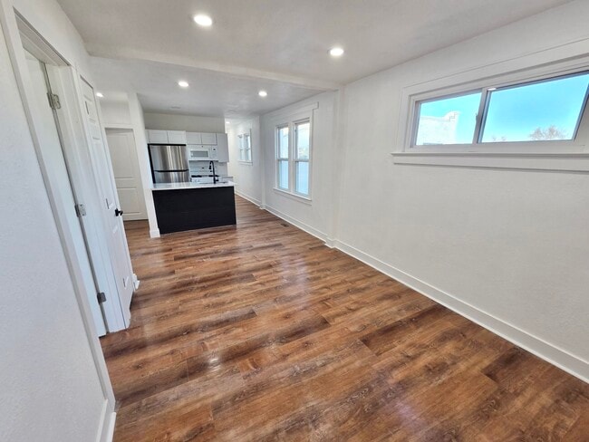 Photo - 433 E Bridge St