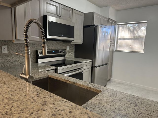 Photo - 3130 Millwood Ter Unit 1130