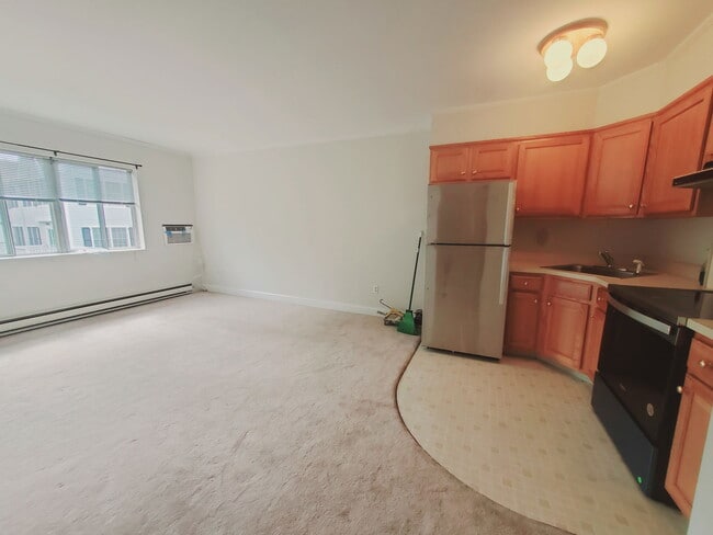 Photo - 27 Oak St Unit 11
