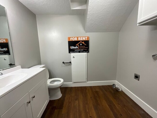 Photo - 3 bedroom 1.5 bathroom Duplex