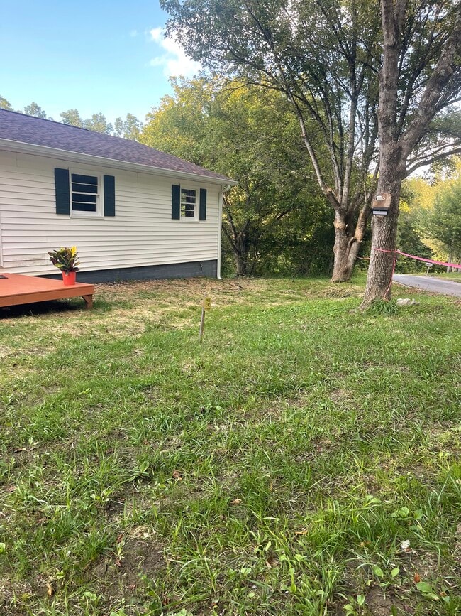 Building Photo - 290 Lowery Rd Rental