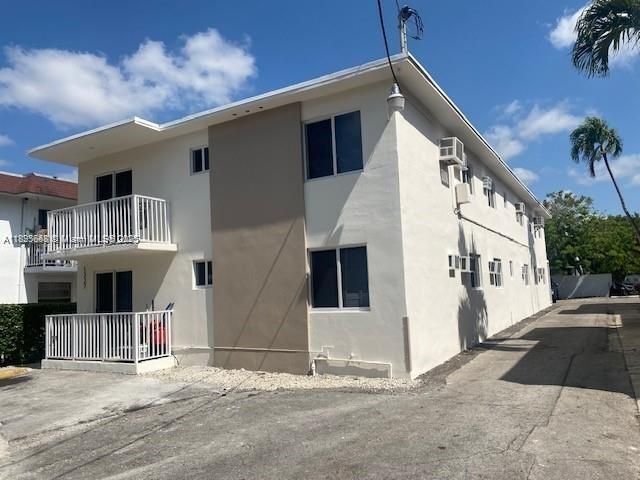 Photo - 1327 SW 3rd St