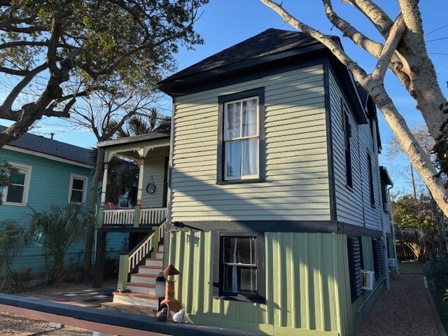 Photo - 1220 Avenue K