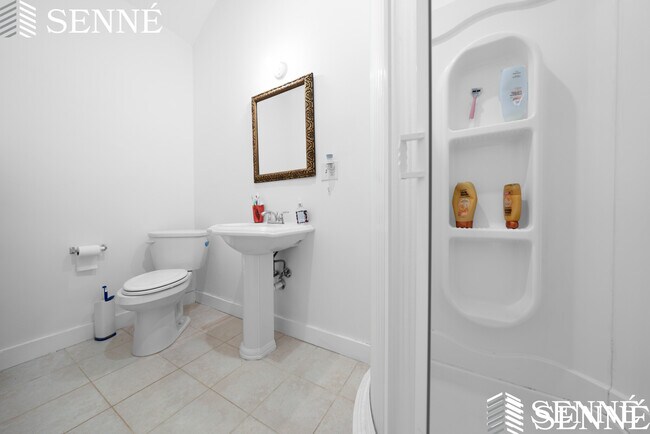 Photo - 10 Trowbridge St