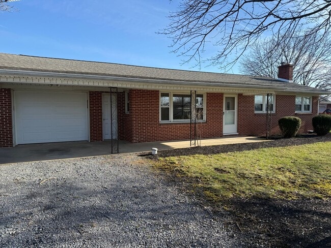 Building Photo - Newly remodeled single-family home