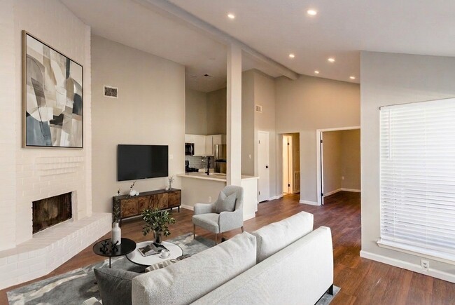Photo - 5115 Beaver Hollow Dr