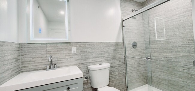 Photo - 30 HOWE Ave Unit 302