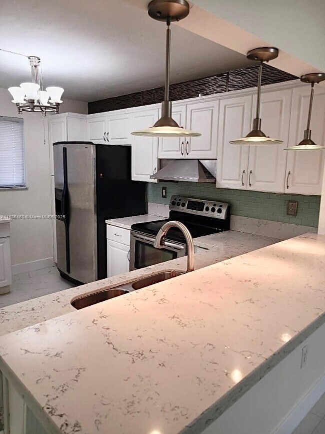 Photo - 7480 NW 17th St Unidad 210