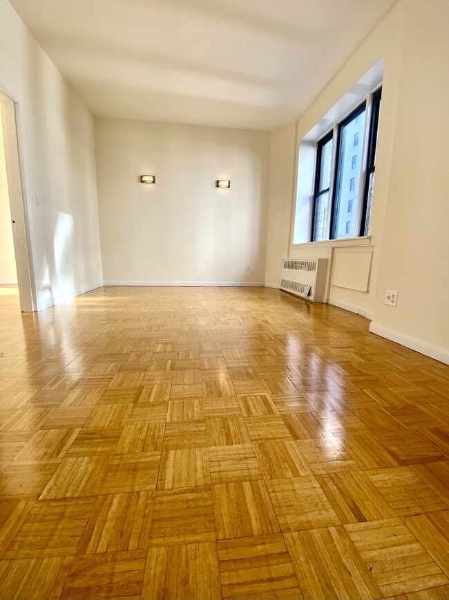 Photo - 410 E 89th St Apartamento Unidad 4D