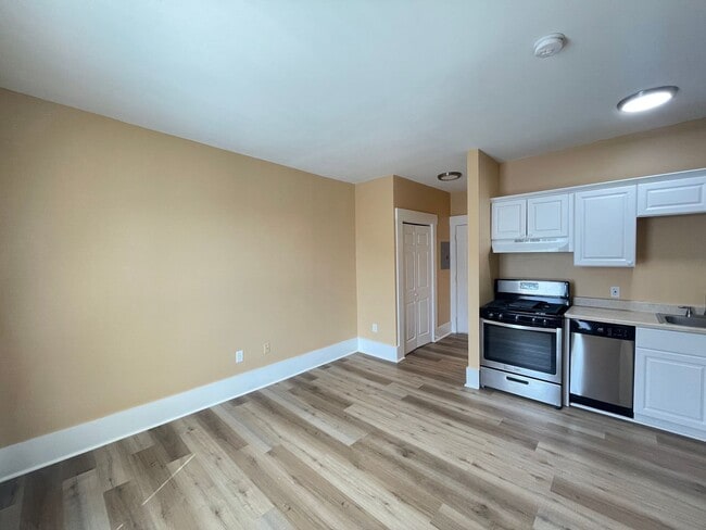 46 Glass St Unit 5