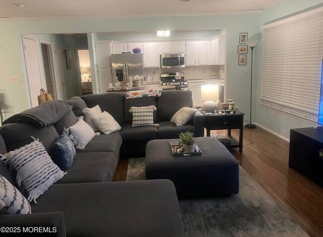 Photo - 182 Tulip Ln Unit 182 tulip ln