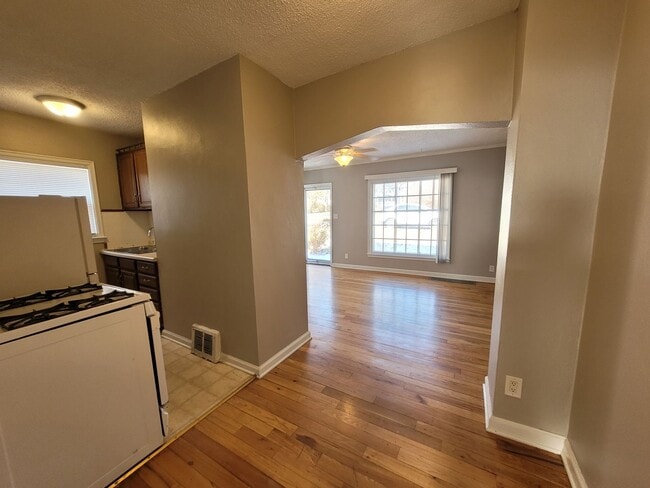Photo - Great two bedroom duplex on Urbandale Avenue!