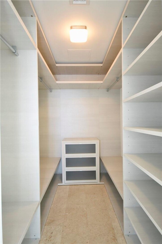 Photo - 68 SE 6th St Unit 2812