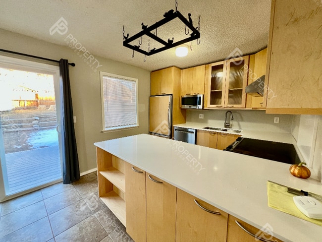 Photo - Em Ave Duplex Unit 1350 Em Ave