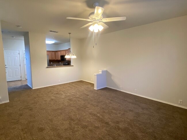 Dining area - 2725 Hyde Park Dr