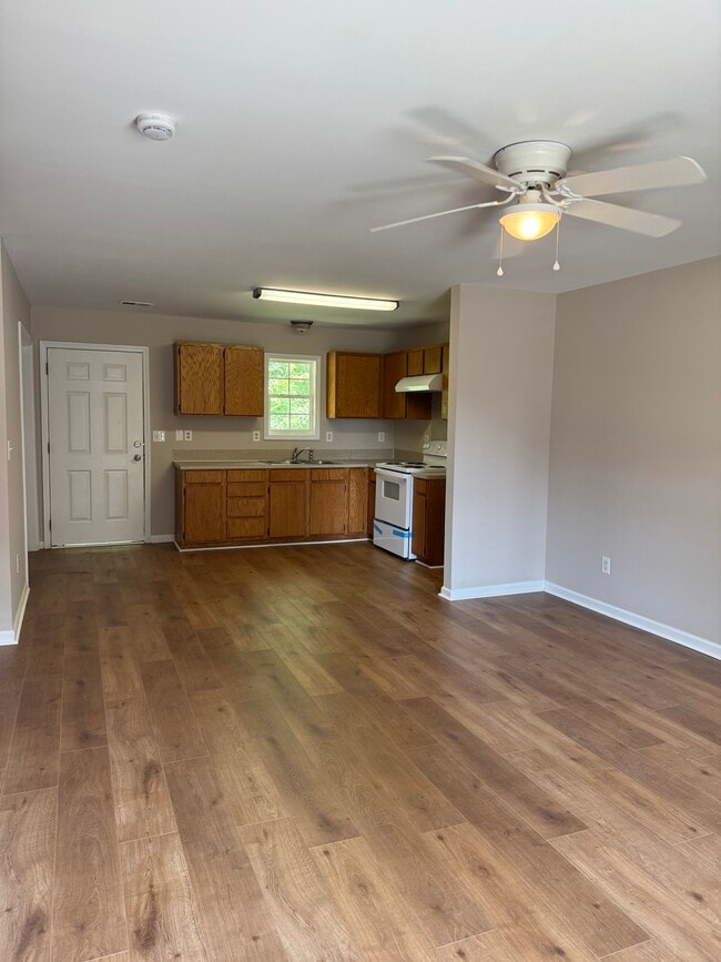 Photo - 726 Murphy St