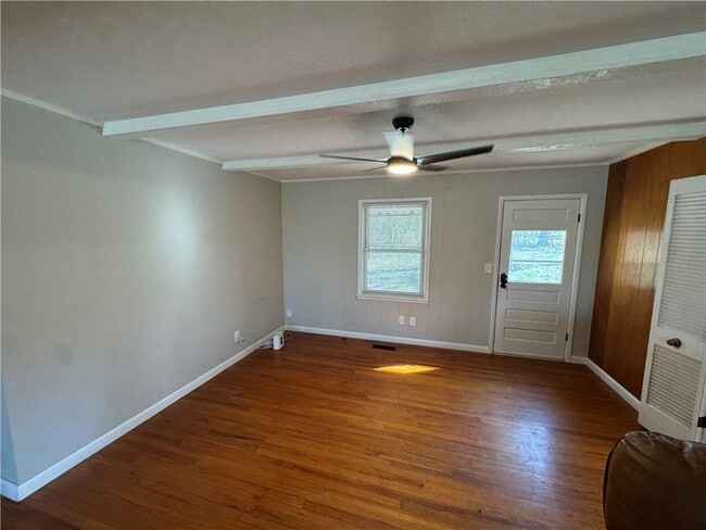 119 W Miller St