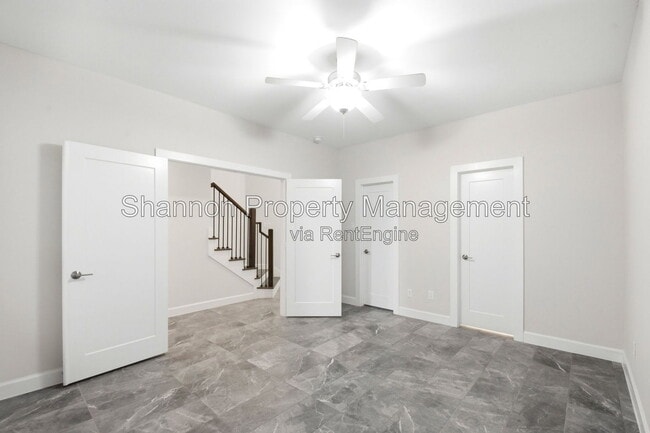 Photo - 849 Fisher St