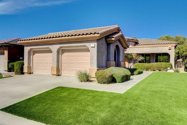 ELEGANT Single Story, 2 Bedroom Home in ANTHEM Gated Community! - ELEGANT Single Story, 2 Bedroom Home in ANTHEM Gated Community!