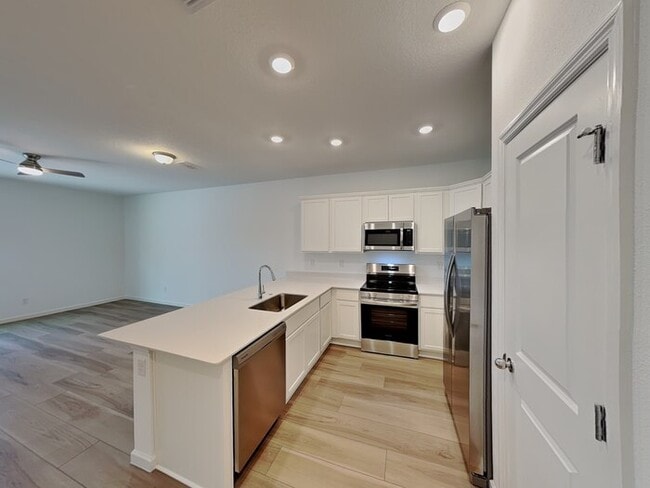 Photo - 610 Holly Lks Dr