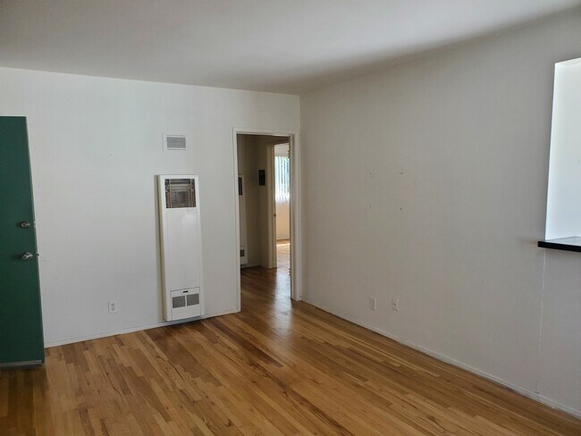 Photo - 12626 Caswell Ave Unit 6