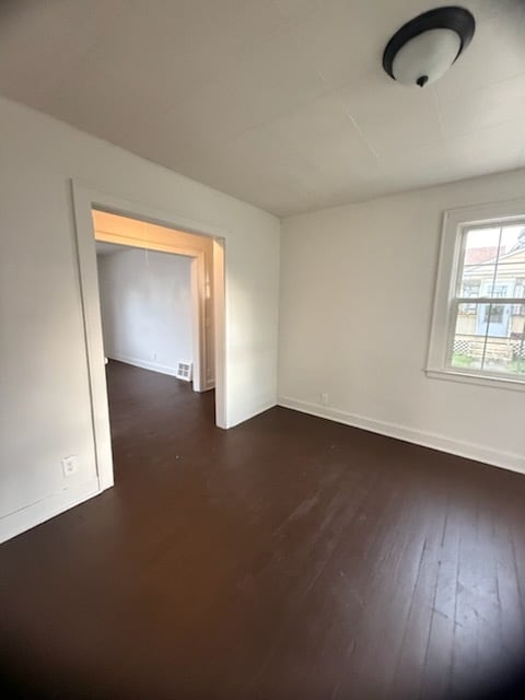 Photo - 1368 Roslyn Ave SW