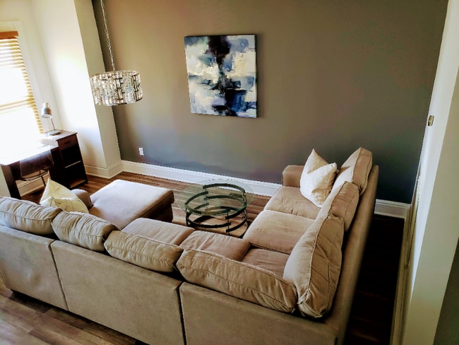 Photo - 628 William St