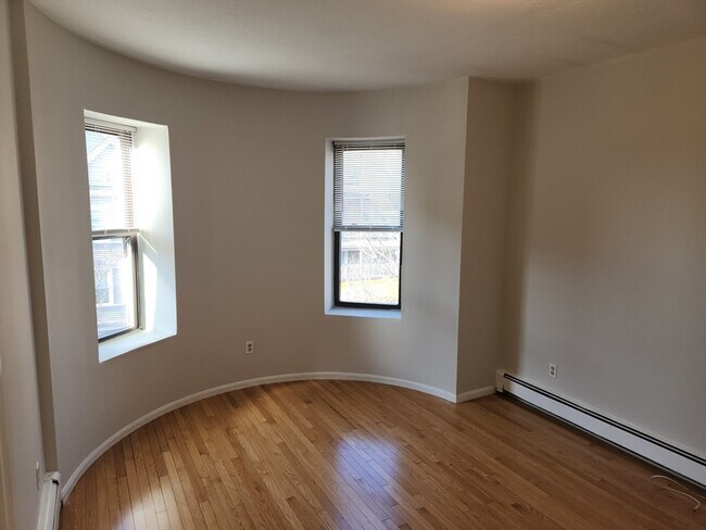 Photo - 3148 Washington St Unit 2